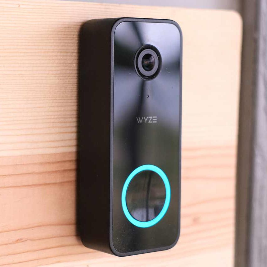 Wyze Doorbell v2 square aspect ratio vs standard doorbell view.
